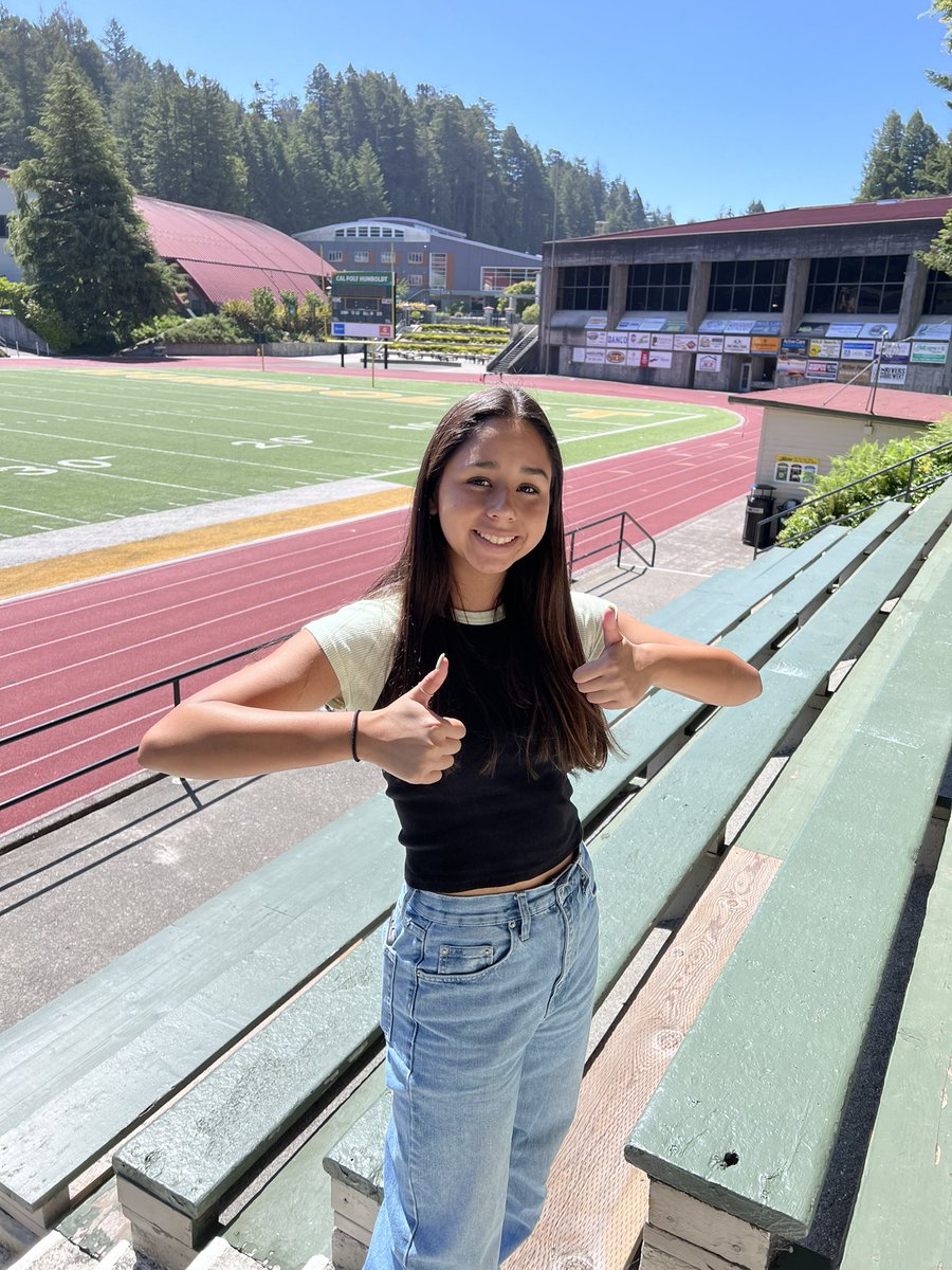 SisiTafoya's tweet photo. Great Weekend! ⚽️⚽️⚽️ Thank you Coach Landy for your hospitality and for showing us such a great time this weekend. #calpolyhumboldtwomensoccer #GoJacks https://t.co/P1EdHWPGTS