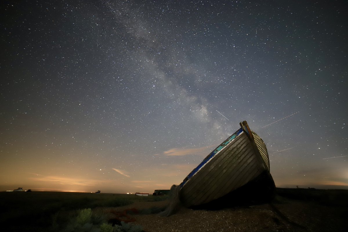 susanpilcher1's tweet photo. Out out again, a clear night must never be missed #dungeness #Astrophotography @StormHour #StormHour #canon6dmkii @CanonUKandIE https://t.co/PTVfmg8Skz