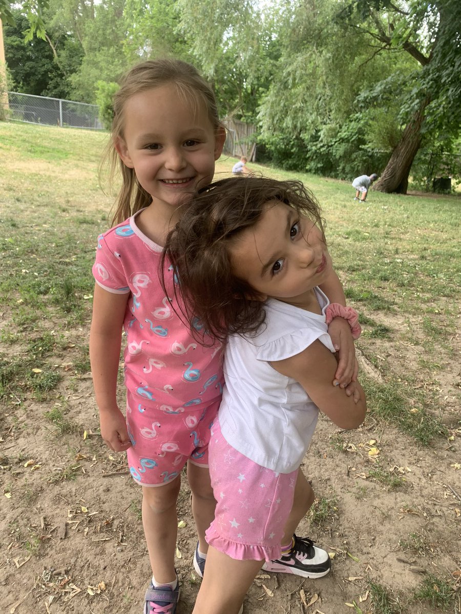 Ms. De Acetis tweet media