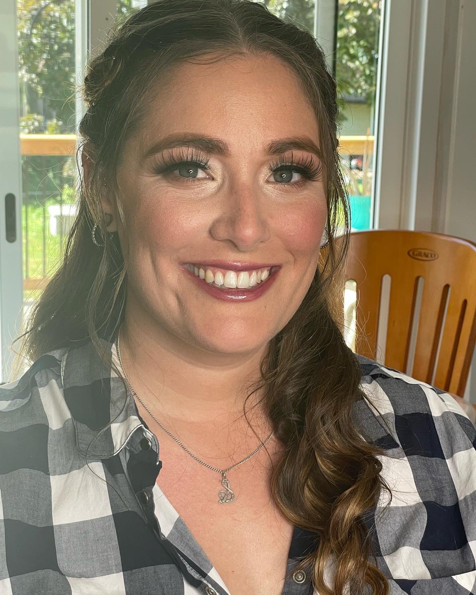 ilashvida's tweet photo. Glow/Summer bride ☀️ ￼
Makeup and hair by me @ilashvida

#congratulations #ilashvidabride
#bridalmakeup #bridalhair #glowbeauty
#Mississaugamakeupartist #Weddinghair
#torontomakeupartist #ilashvida
#torontomakeup #bridalshower
#bridalbeauty https://t.co/9rNpY1ErgK
