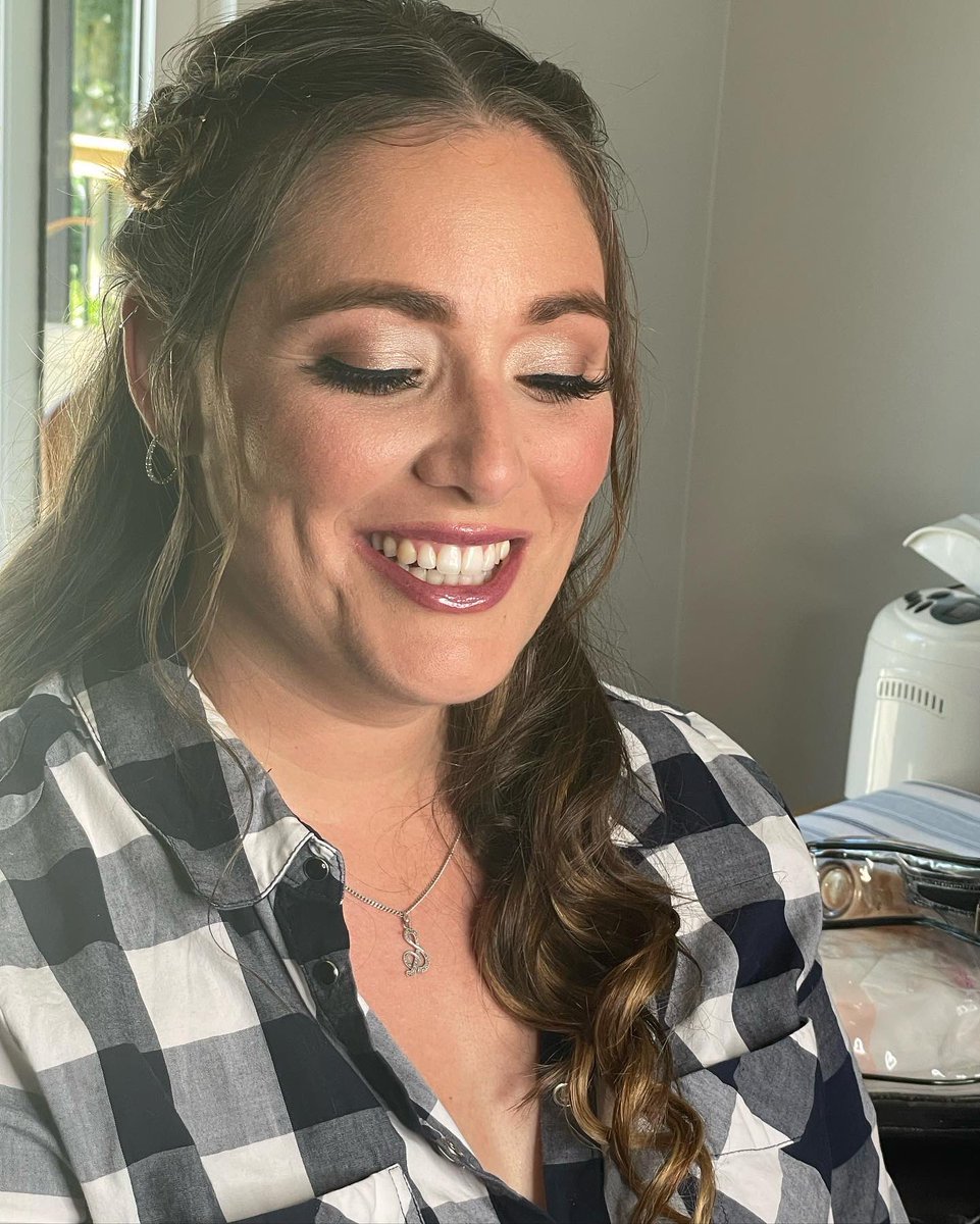 ilashvida's tweet photo. Glow/Summer bride ☀️ ￼
Makeup and hair by me @ilashvida

#congratulations #ilashvidabride
#bridalmakeup #bridalhair #glowbeauty
#Mississaugamakeupartist #Weddinghair
#torontomakeupartist #ilashvida
#torontomakeup #bridalshower
#bridalbeauty https://t.co/9rNpY1ErgK