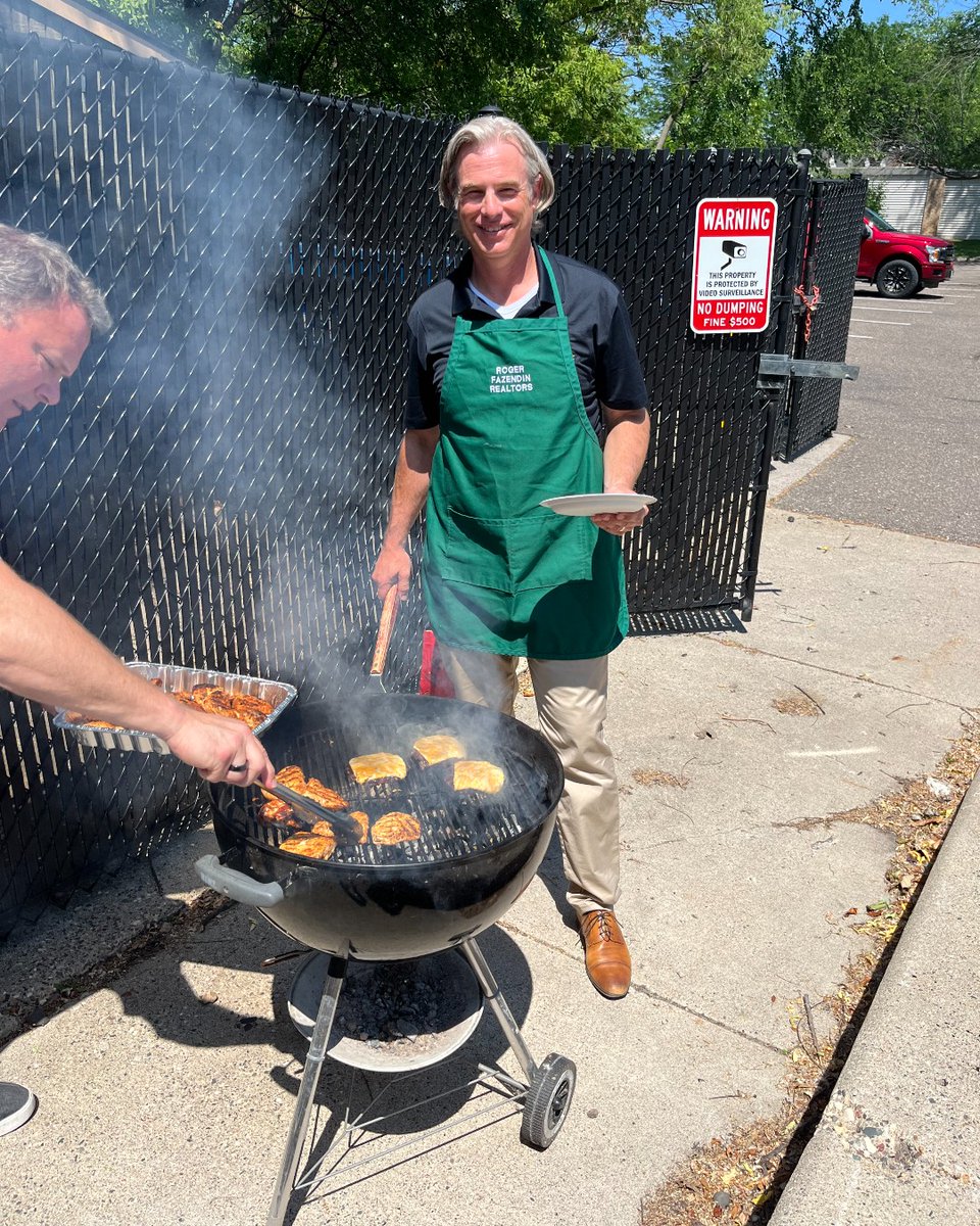 FazHomes's tweet photo. post-business-meeting, pre-Fourth-of-July office cookout! 🍔 🌭 🇺🇸 https://t.co/Y6I9kezABh