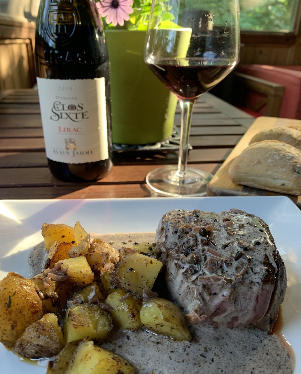 mistralexps's tweet photo. #Lirac : Just across the river from #Chateauneuf - Similar terroir, lush and velvety structure, 50% GN, notes of garrigue and black fruit. Terrific! w/ Alberta AAA filet mignon @RhoneWine #AlainJaume #Sixte #winestyle https://t.co/xIFBvK8vMZ