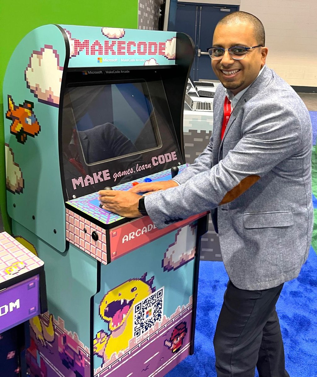 HabibFadyIT's tweet photo. What is our student's common language? 
It's Minecraft and MakeCode!

Students are thrilled to be engaged with Minecraft and MakeCode - A hands-on experience.  #equity #inclusivity #microsoftedu #minecraftedu #micorsoft https://t.co/PsgRJ8Biuv