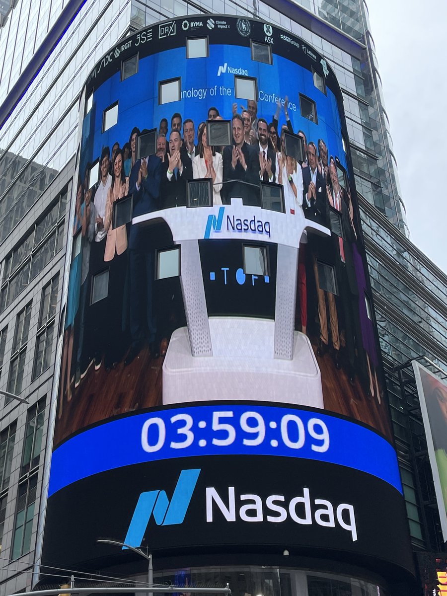 aselipsky's tweet photo. Such a treat to ring the closing bell at @NasdaqExchange today. Looking forward to speaking with @adenatfriedman tomorrow at the Technology of the Future conference. https://t.co/1c0e6aXLLv