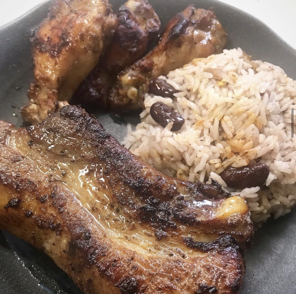 Kayaspicehouse's tweet photo. Kaya Spicy Pork Spareribs🍖
骨付きChicken with Rice&amp;Peas🇯🇲
#kayaspicehouse
#spice                                           
#jamaica
#jamaicanfood
#jerkchicken
#jerkpork
#fermentation
#発酵調味料
#腸活
#スパイスと発酵
#スパイス料理
#茨城県グルメ
#茨城県
#稲敷郡
#河内町 https://t.co/D2hsEXmVUg