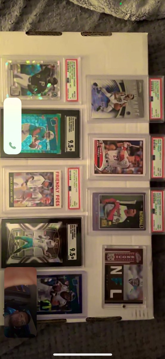 DolphinsFanz's tweet photo. When working on the road and you receive a phone call from your girlfriend saying a package has arrived.. well you have her FaceTime you and open it๐ฅถ
#MAILDAYMONDAY
#FUTUREWIFE
#TheHobby
#CardAddiction
@CardPurchaser @YinzCardz @MDRANSOM1 @CardboardEchoes https://t.co/yAVaxfi6CH