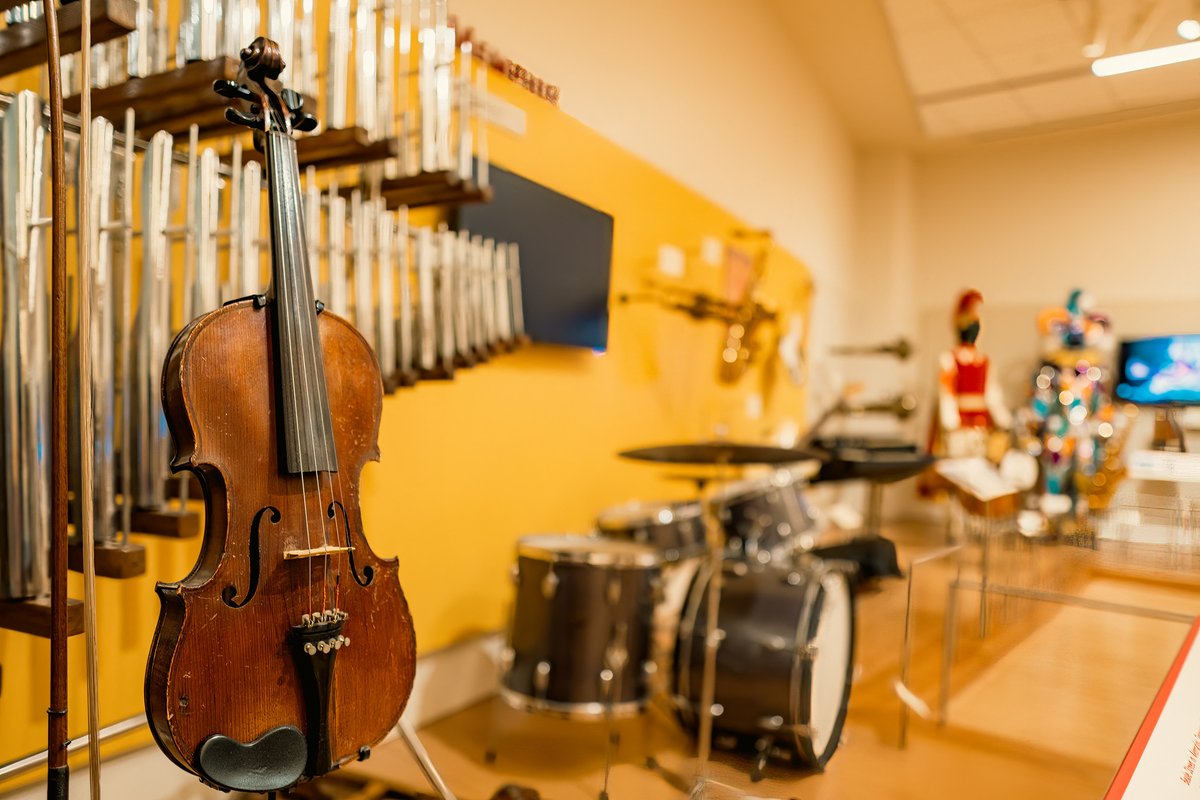 JustinMcEachron's tweet photo. Day 2. Museum of Musical Instruments. See and hear instruments from every country. https://t.co/qYTkIVR07h