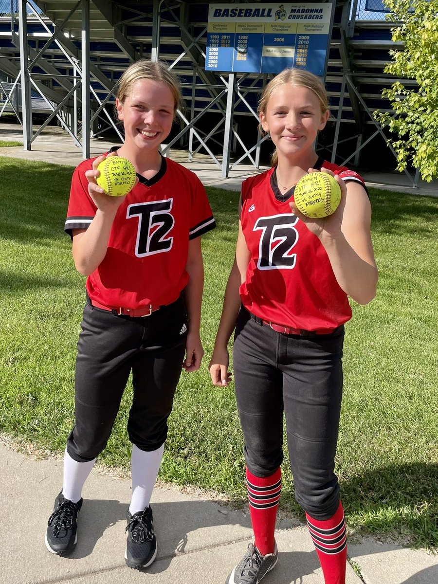 CoachCarah's tweet photo. Brityn and Adysen joined our Over-the-fence Bomb Squad with dingers during bracket play yesterday! Congrats you two! 💣💥

#T2ThatsWho
#BOOM https://t.co/o3RliZm4EC