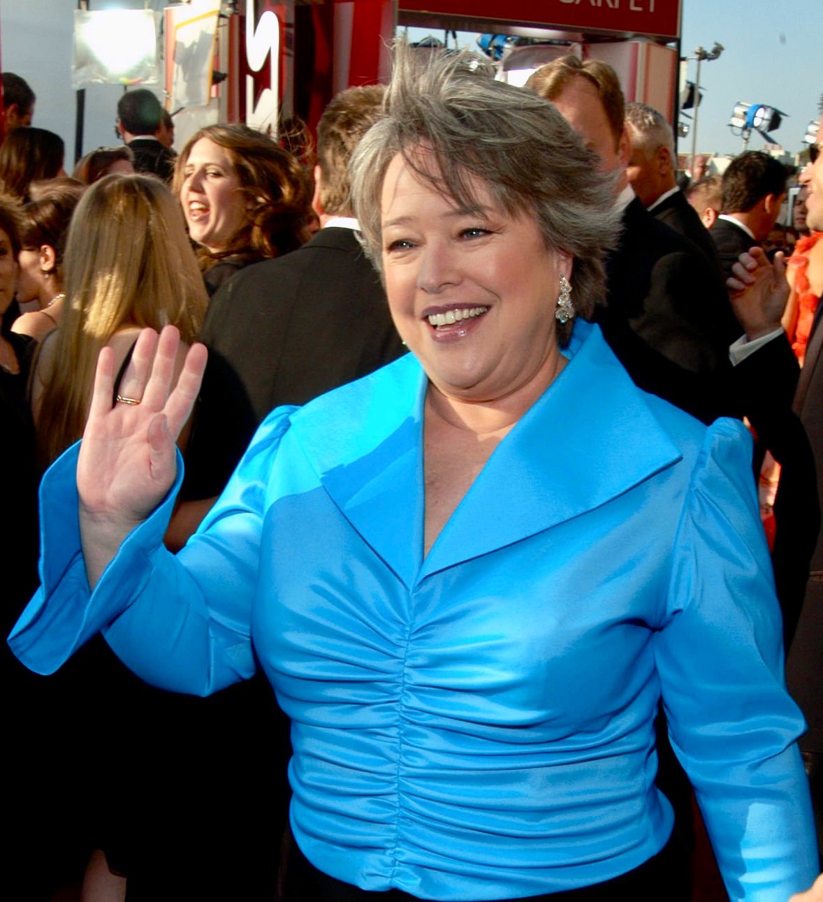  I love Kathy Bates. Happy 74th Birthday to her. Wishing her many more.  June 28, 1948 