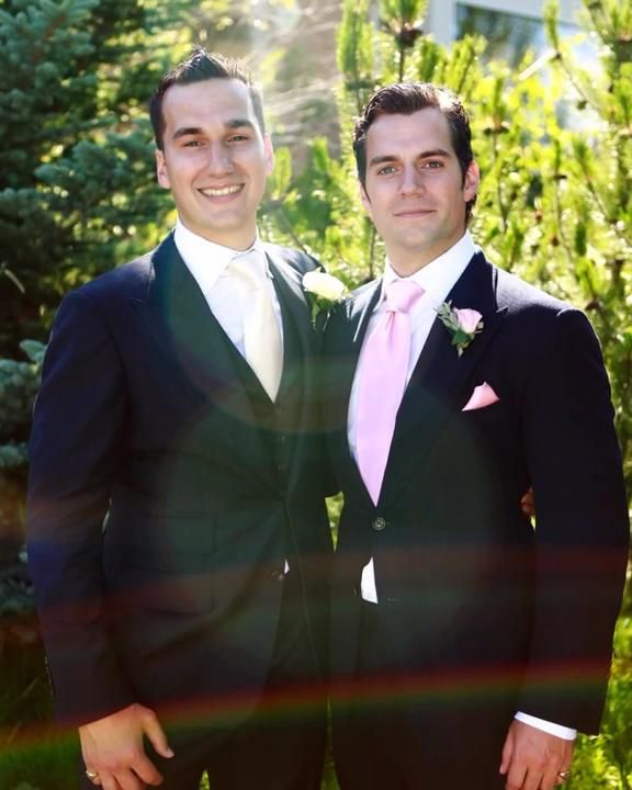 Mattea Cavill on X: "Henry at his brother Charlie's wedding. #HenryCavill 💚 https://t.co/5XvR98YCXr" / X