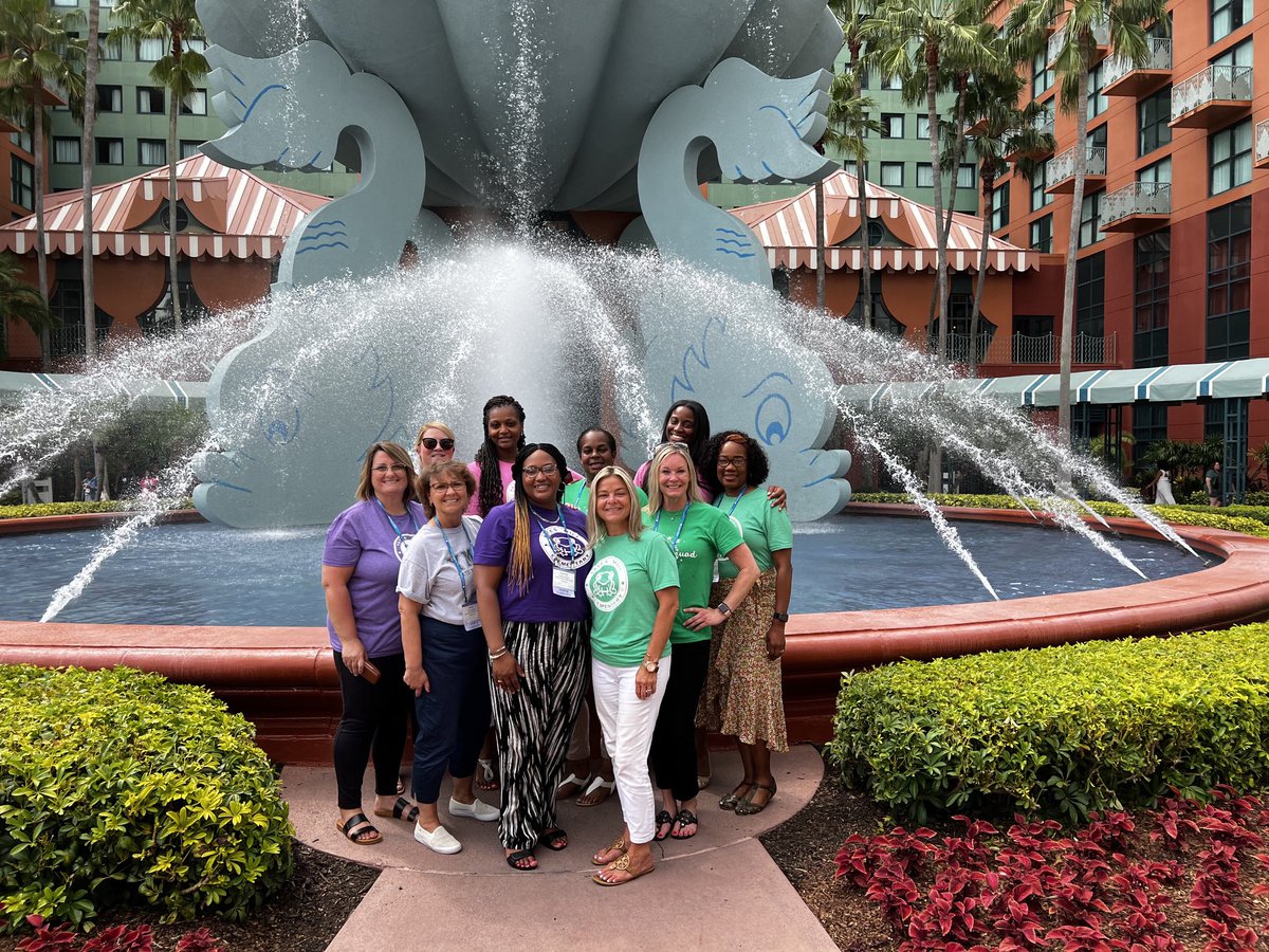 Yates_Mill's tweet image. Just a few exceptional YMES Leadership/SIP leaders enjoying the Model School Conference 2022 in Orlando! Summer learning and building relationships. #MCS2022