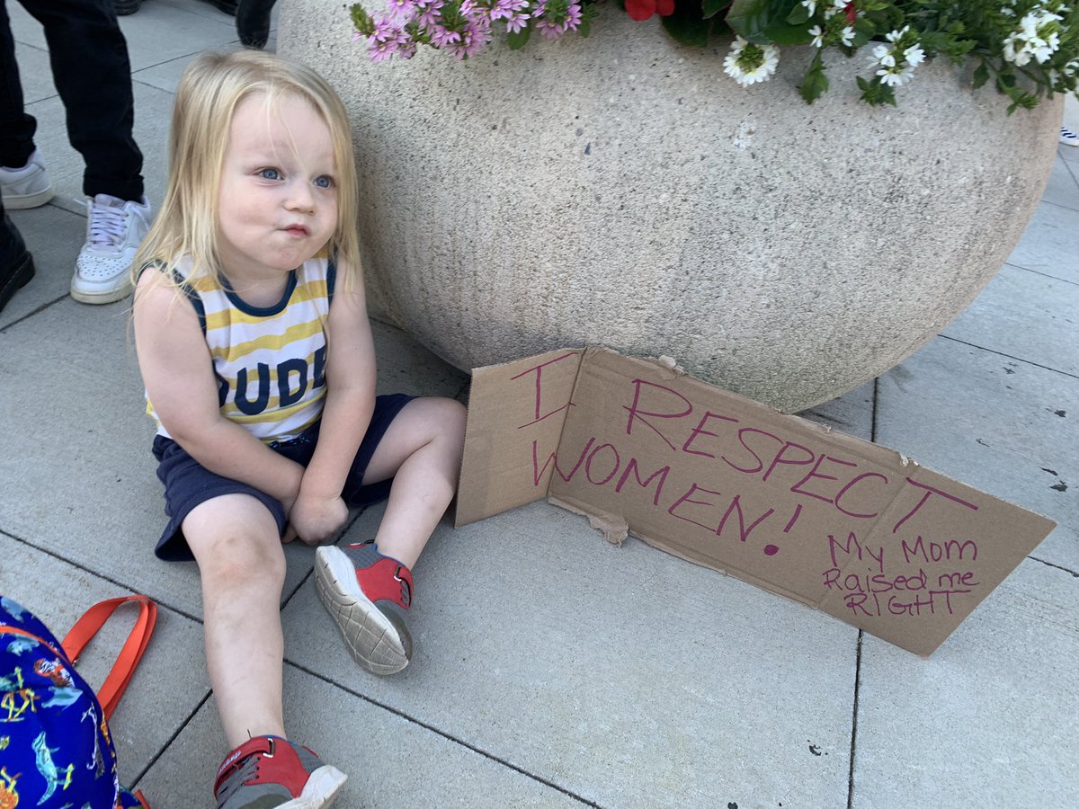 Fansonism's tweet photo. My little man helped out at the #MarchForWomensRights … I mean, if it’s easy enough for a 3 year old to understand, you can too! https://t.co/7q9sfoLzP8