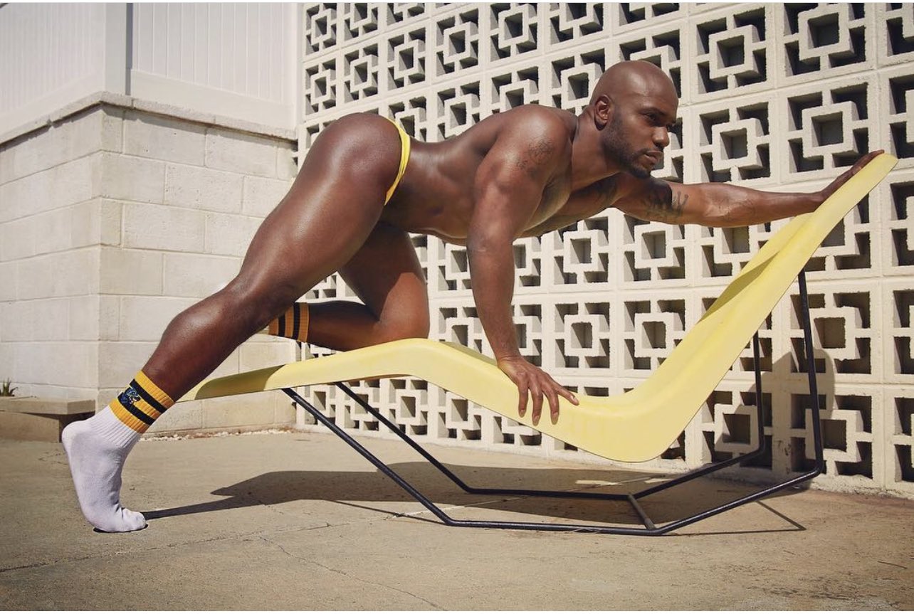 Milan Christopher on Twitter: "Pool day 🌴🏊🏼‍♀️☀️ https://t.co/6dLfHtUiH2" / Twitter