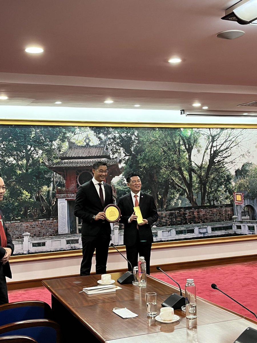 ConsessorZug's tweet photo. Starting our day with the first meeting at the Ministry of Finance in Hanoi! 
#consessorgoesvietam https://t.co/Vs36HpMibj