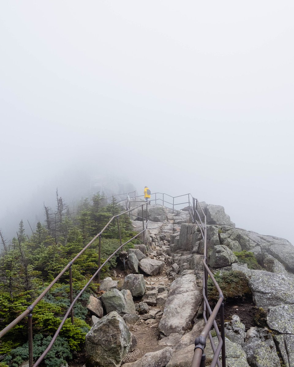 lucasraydowns's tweet photo. Up into the clouds https://t.co/wyJK4b0Mgv
