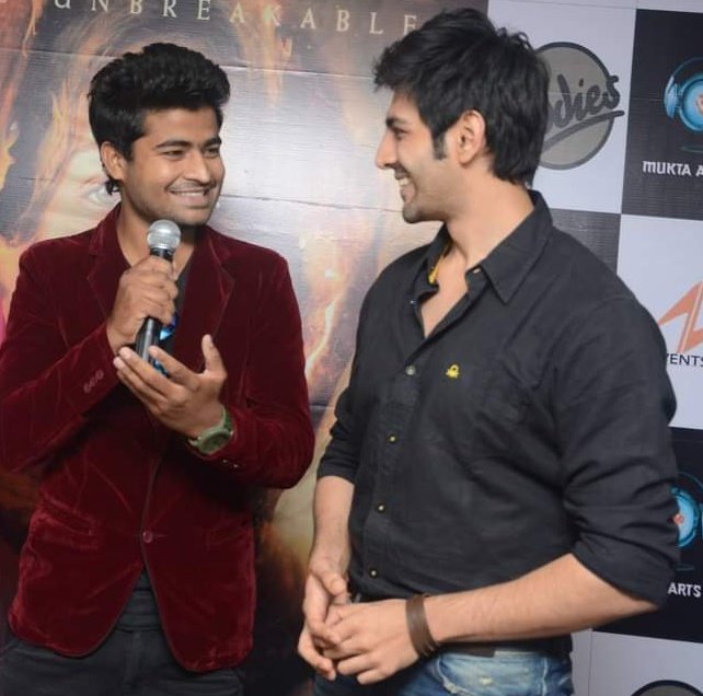 iamsoeb's tweet photo. Congratulations @TheAaryanKartik for Blog Buster and Super Duper Hit of Bhool Bhulaiya 2 #KartikAaryan #BhoolBhulaiya2 #BhoolBhulaiyaa2 #movies #Bollywood https://t.co/npPOnWeFnU