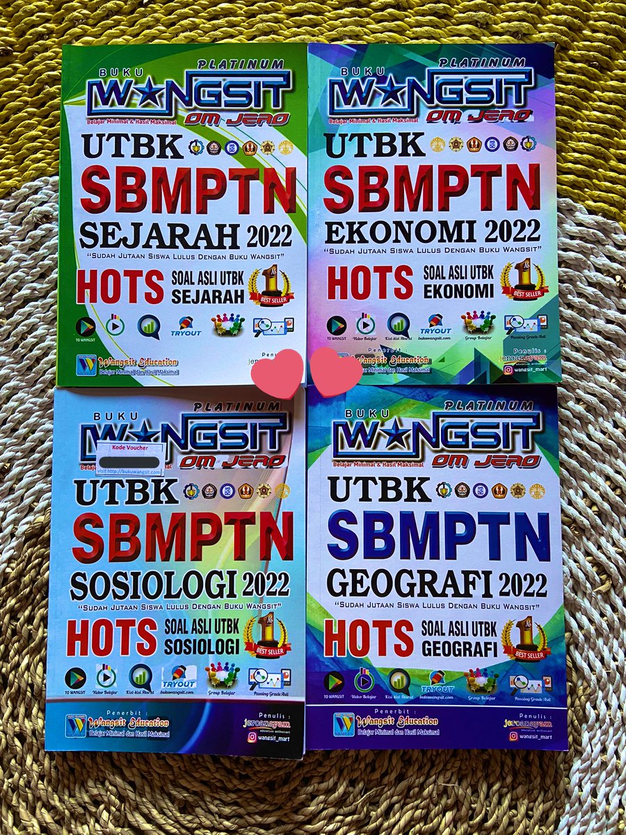 kleracing's tweet image. haloo, angkatan 23!

karena alhamdulillah aku udah keterima sbm, aku mau give away wangsit soshum punyaku! 🤩

syaratnya cukup rt + reply mau buku yang mana ya karena aku bakal kasih 1 buku/orang jd totalnya ada 4 pemenang, hehe.

ongkir ditanggung aku, ya!
good luck, camaba 😍😚