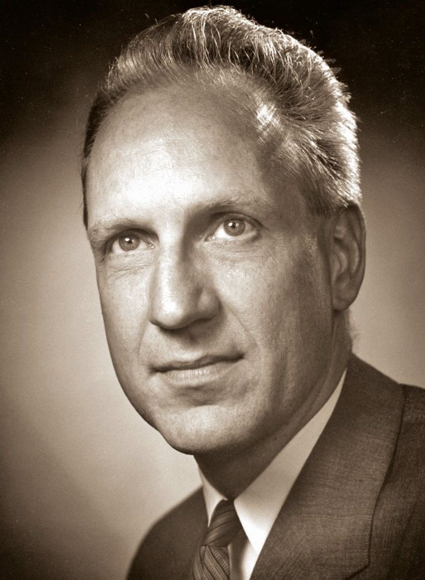 Robert McLaurin (Brigham '51), chair from '55 - '82 at Cincinnati. He brought a passion for pediatrics stoked in his residency publishing fundamental works in the field, but also for more general audiences. bit.ly/3u6YDo0

<a href="/uofcincy/">University of Cincinnati</a> 
<a href="/UCincyMedicine/">UC College of Medicine</a> 
<a href="/UCNeurosurgery/">UCNeurosurgery</a>