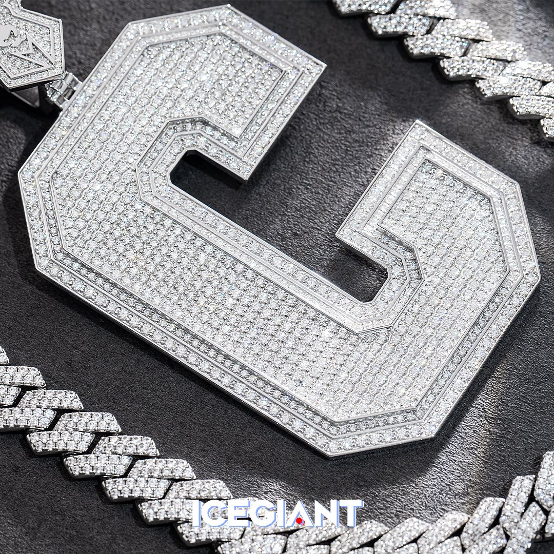 theigtofficial's tweet image. Hey, Besties!A fully iced C letter Pendant with a 🦌 bail. We can customize🔨🔨 any design.
We provide professional customer service, DM  with ur idea.
#customize #hiphopchains #icedoutchain #blingjewelry #customjewelry #blingbling #oneandonly #streetstyle #dopejewelry #bucks #C
