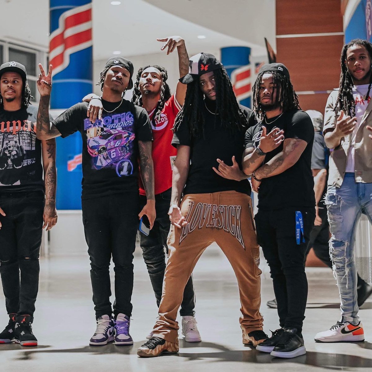I'll go the extra mile for my dawgs cause I know they solid