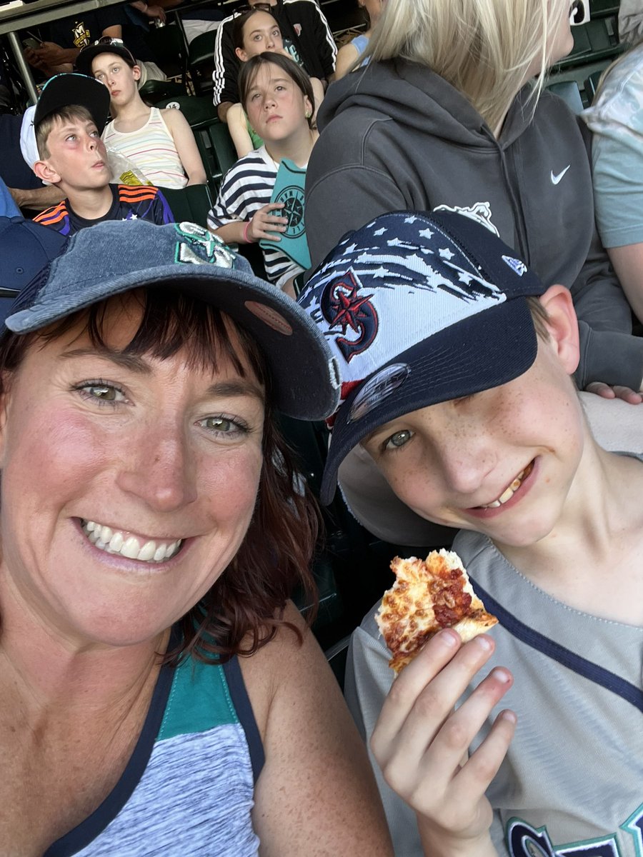 mommavalm's tweet photo. This kids first game and he is so excited!!
#SeaUsRise https://t.co/XmkeFsraIb