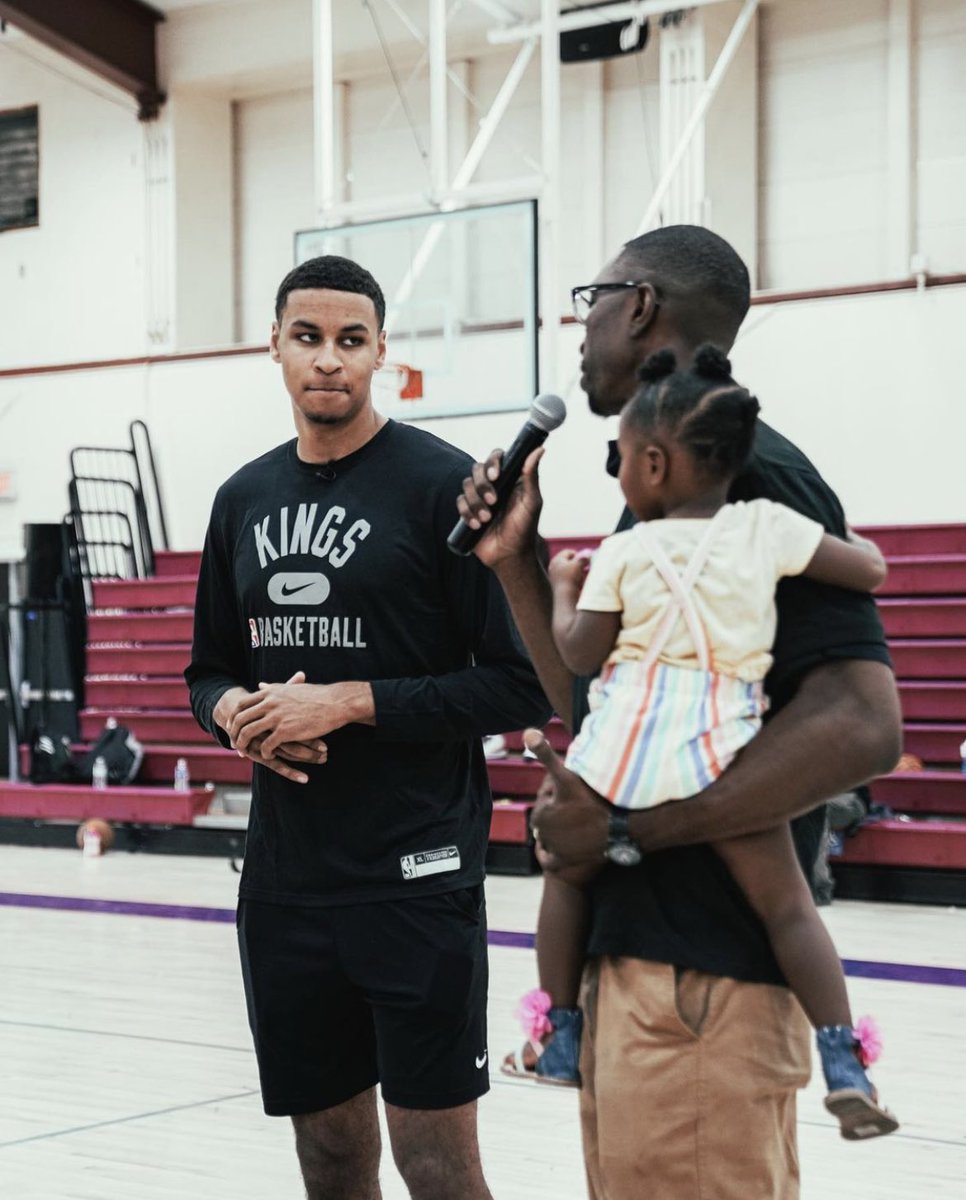 KenyonMurray_'s tweet photo. Words can’t express how proud I am of this young man. On the day he is introduced to his new team, he embraces the community through the Kings organization and speaks to the kids who participate in the Kings &amp; Queens Rise youth basketball league. https://t.co/Sl6AFJszPf
