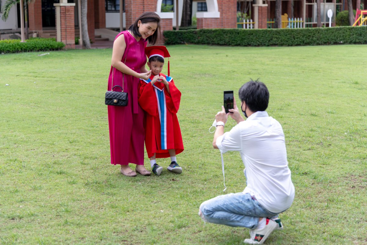 SaintJohnMaryTH's tweet photo. A huge ‘Congratulations’ to our AY 2022 K.3 graduates for completing their journey in Kindergarten. As they embark on their new adventure, SJMIS would like to wish them all every success in their learning goals. 🥳
See more photos here: https://t.co/lX2mlijfAF
.
#graduation2022 https://t.co/mgCdW4wokD