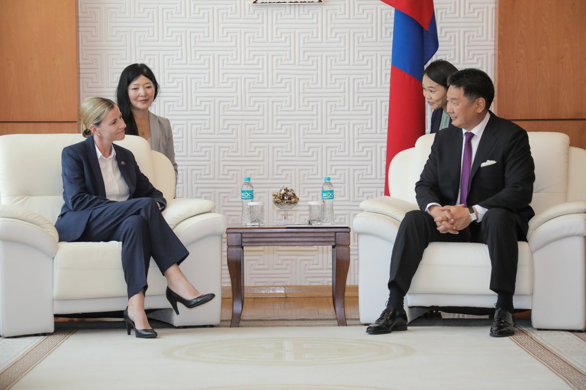 AusAmbMongolia tweet picture