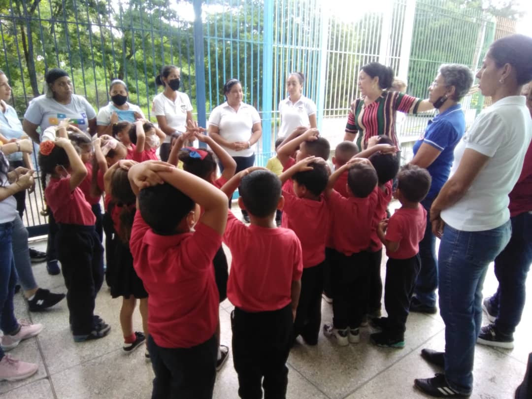 ceicerecitac17's tweet photo. 📌 SIMULACRO DE SISMO, EN CONMEMORACIÓN POR CUMPLIRSE 25 AÑOS DEL TERREMOTO DE CARIACO😔 @MPPEDUCACION @educinicialmppe @zonaedusucre @_LaAvanzadora @ViceIP @NicolasMaduro https://t.co/M8F4J7qy2V
