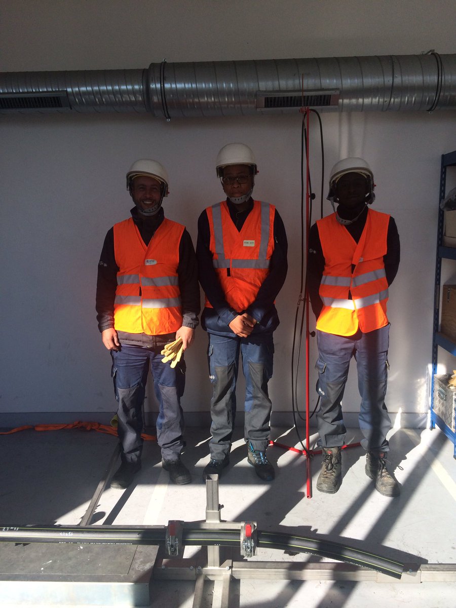 EmmanuelleGreta's tweet photo. Passage de l'épreuve E11 #PE #Travaux_sur_chantier #titre_technicien_gaz @Tigre21 sur site JJR à Vitry @maxpe3 merci au Jury #GRDFIDF https://t.co/wGoO9g7Hs7