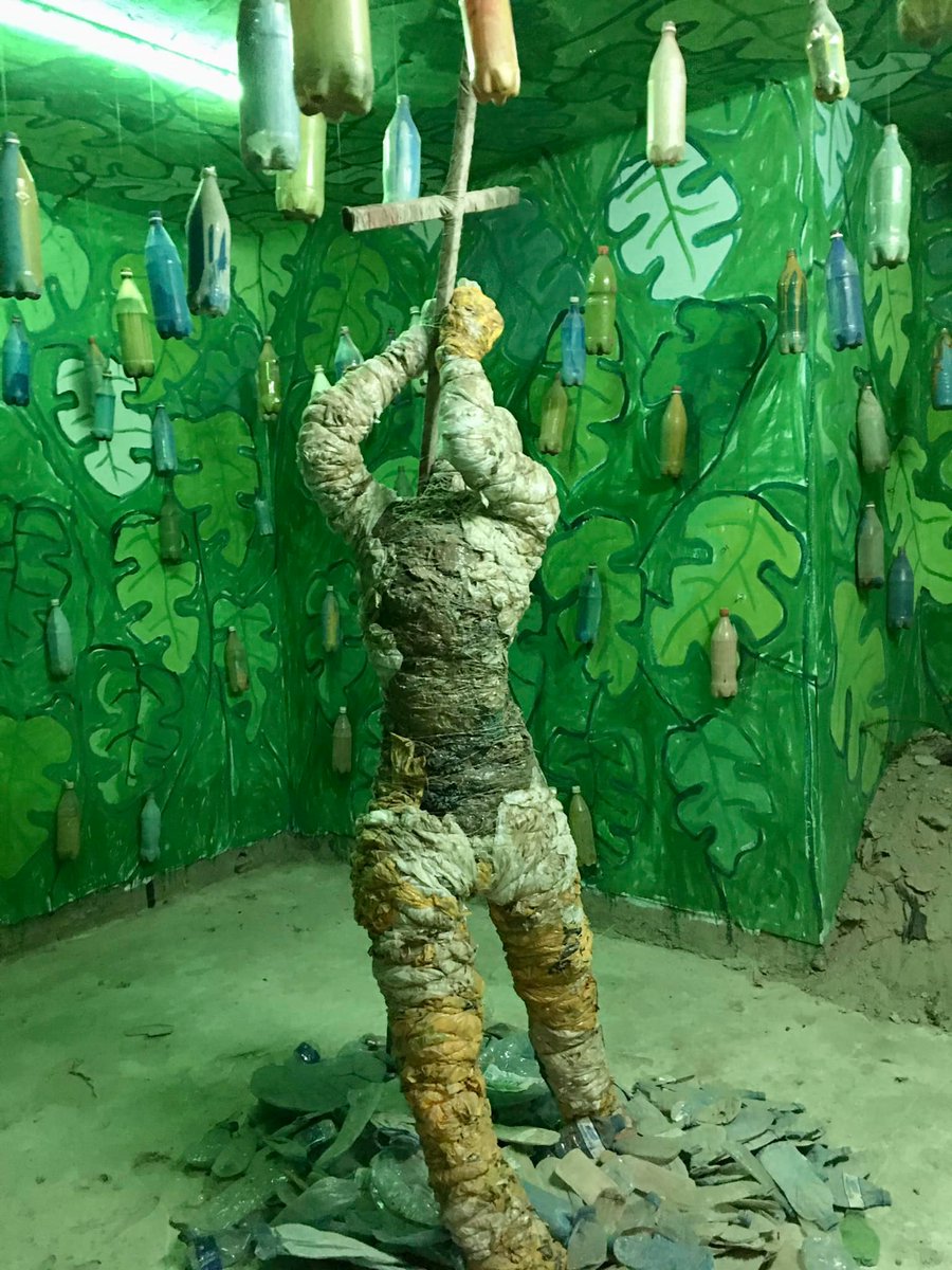 Mafricaines's tweet photo. BAD FRUITS
Une installation de NAMPÉMANLA
 "Le fil d’Ariane" à la Galerie Mémoires Africaines
Jusqu'au 10 juillet 2022
Biennale off de Dakar 2022
https://t.co/Irg5FzRSVX
🛑 🛑 🛑 🛑 🛑
Hashtag à suivre #fildarianesaly
🛑 🛑 🛑 🛑 🛑 
#dakart2022 #indaffa #dakartoff #sculpture https://t.co/BucGqiCl2x