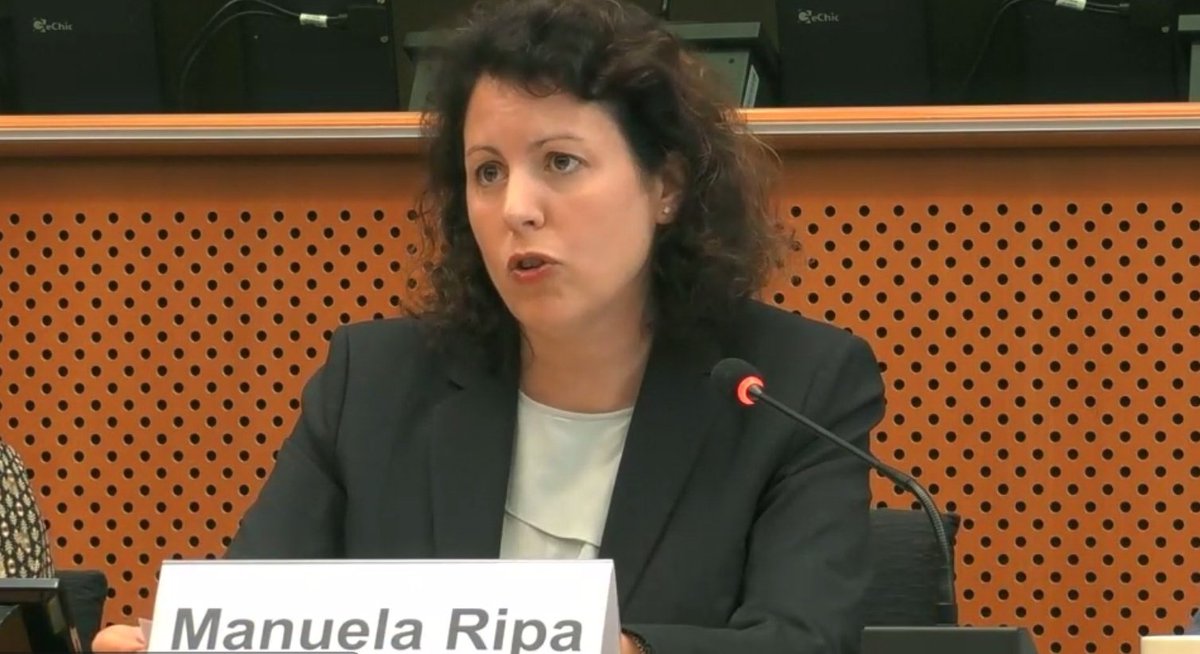 We agree with MEP @RipaManuela  The prevention of childhood obesity should be a priority. Protecting children from unhealthy food by regulating salt sugar and fat content + banning the advertising is part of the solution. 
#stopmarketingtokids #unhealthyfoodmarketing