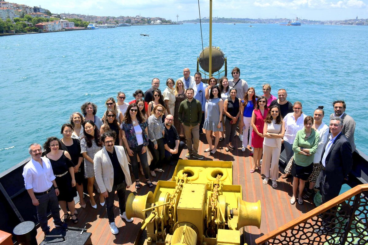 csr_turkey's tweet image. “Yeni Bir Dünya İçin, Aynı Gemideyiz Dedik, Yeni Bir Yolculuğa Çıktık”

Türkiye Kurumsal Sorumluluk Derneği, Sürdürülebilirlik kavramının sivil toplum kuruluşlarına yüklediği sorumluluk ile kurumsal bir dönüşüme imza attı. 

Detaylar için bit.ly/tksdlansman