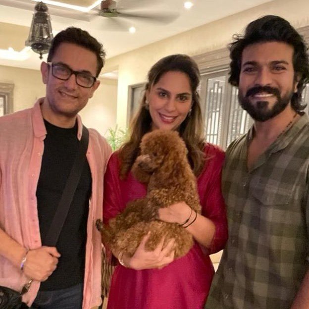 Iam_Muniraj's tweet photo. Our Man of Masses #Megapowerstar ⭐ @AlwaysRamCharan garu's recent click with mr.perfectionist #aamirkhan 
&amp; @upasanakonidela garu 

#manofmassesramcharan 
#megapowerstar 
#RC15 ⚡ https://t.co/NaOzxGLIUR