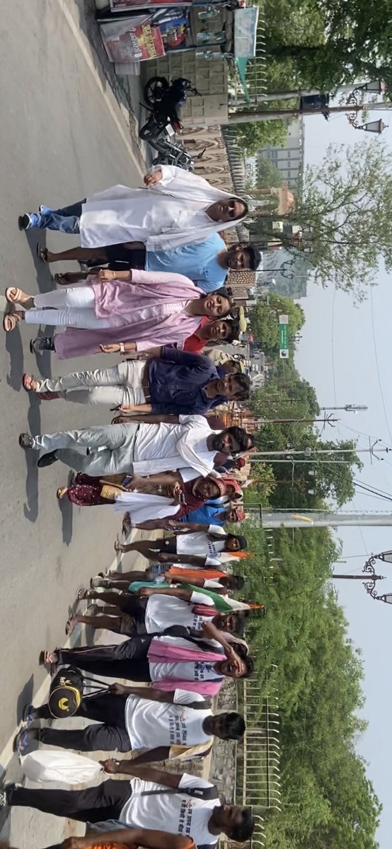 rashisaahu's tweet photo. अर्धसेना में नियुक्ति की सारी ओपचारिकता पूरी होने पर भी नियुक्ति ना होने पर नागपुर से दिल्ली तक की यात्रा पर निकले छात्रों का सहयोग व समर्थन किया। केंद्र की गूँगी बहरी सरकार से हम सब की माँग है कि उक्त छात्रों को नियुक्ति दी जाए। #sscgd18_नागपुर_से_दिल्ली_मार्च #agnipathscheme https://t.co/LYkc6kWleG