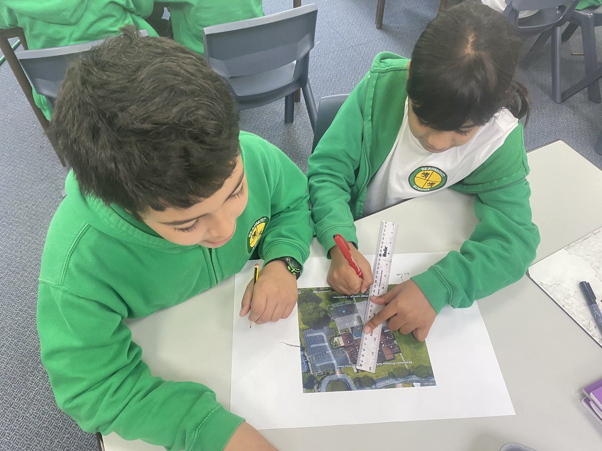 BeaumontYear4's tweet photo. What features of our school can you identify? #FieldworkDay https://t.co/8EcyIBSPFZ