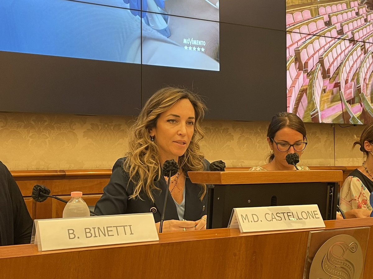 ICompetitivita's tweet photo. L’introduzione della senatrice del @Mov5Stelle @MariaDomenicaC4 durante la conferenza stampa di presentazione dello studio realizzato da I-Com insieme a @SanofiIT https://t.co/Ym4qnpSkf0
