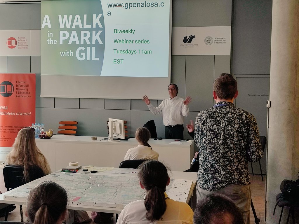 metropoliagzm's tweet photo. Naszym gościem specjalnym w #MetroLab @CINiBA_ jest @Penalosa_G. To uznany na świecie ekspert od budowania miast dostępnych dla wszystkich - dla najmłodszych dzieci po najstarszych. Dziś mikrokonferencja o mobilności, a jutro o godz. 19 spotkanie otwarte z Gilem. Zapraszamy! https://t.co/H3ER0BcMte