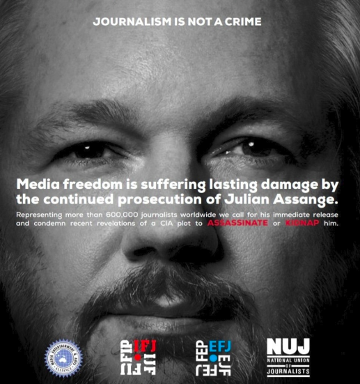 'The International Federation of Journalists, representing more than 600,000 journalists worldwide, calls for Julian Assange's immediate release' 'La Federación Internacional de Periodistas (600.000 periodistas en todo el mundo) pide la liberación inmediata de Julian Assange'
