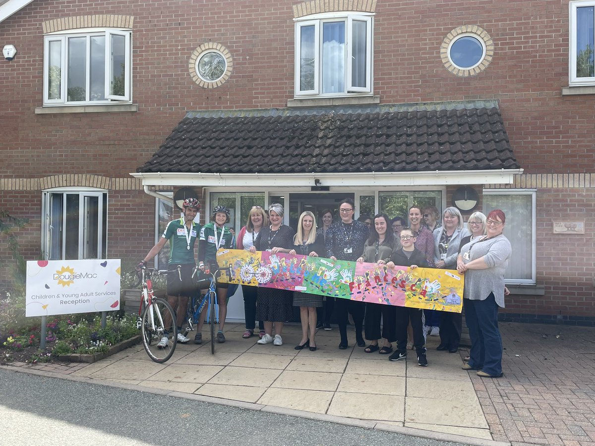 Wonderful to welcome the lovely @chatuk54 & her amazing support team to our children & young adults service yesterday as part of her 3200 mile cycling challenge to visit all the UK’s 54 children’s hospices. Our team, children and young adults loved meeting you! @Tog4ShortLives