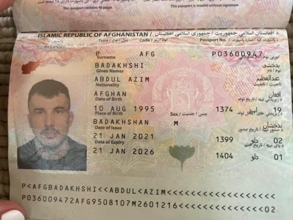 PankajSinghUN's tweet photo. An Afghan National managed to acquire Indian Passport and Adhaar card. Is UNHCR Partner NGOs involved. 
⁦@HMOIndia⁩ ⁦@MEAIndia⁩ ⁦@MOS_MEA⁩ https://t.co/wD3mvnW6Sq
