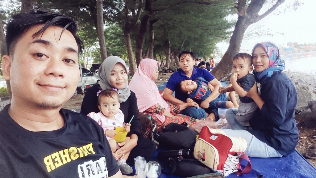 jiewoo's tweet image. Bersama Keluarga  😍