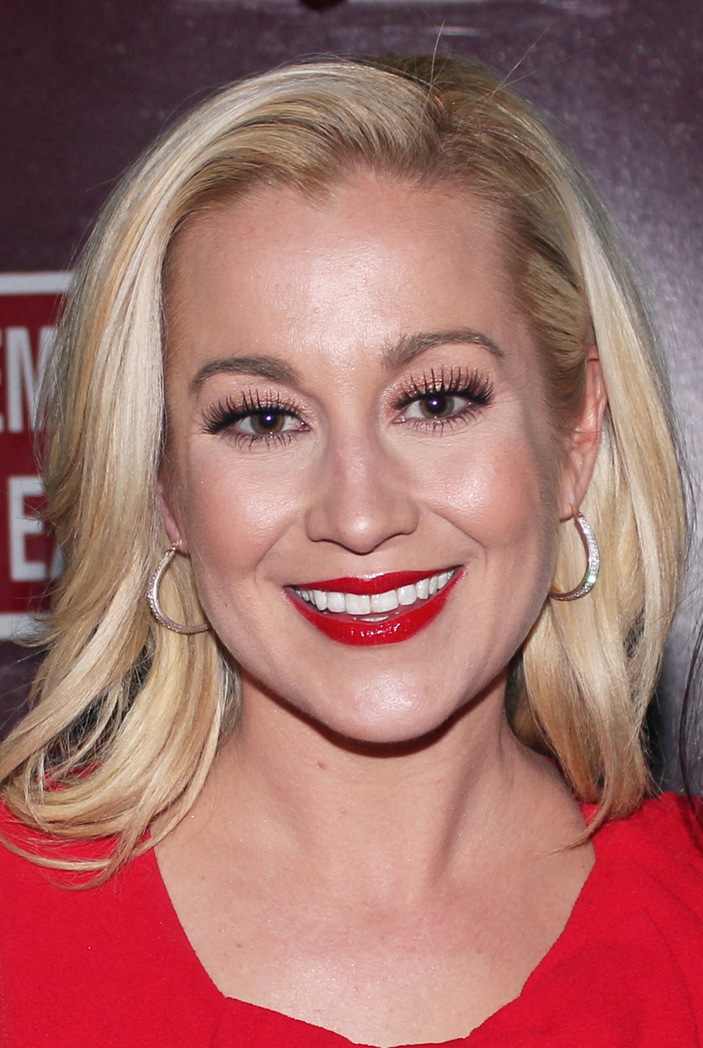 Happy birthday to Kellie Pickler (June 28, 1986). 