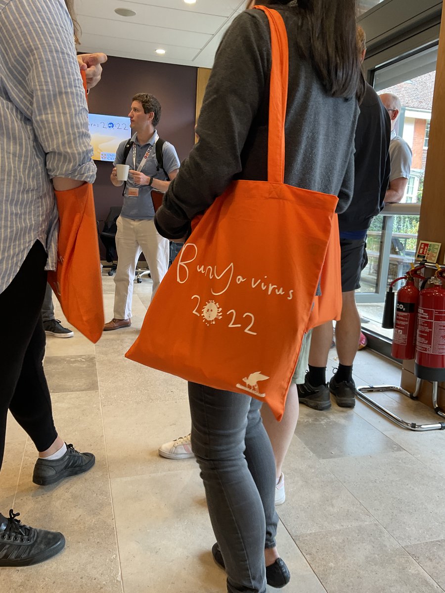 Day 1 of #Bunya2022 is done. Thanks to all the great speakers, including all our fabulous Flash Poster presenters. Thanks also to our sponsors <a href="/BBSRC/">Biotechnology and Biological Sciences Research</a> <a href="/MicrobioSoc/">Microbiology Society</a> <a href="/RobinsonCamb/">Robinson College</a> <a href="/BiochemSoc/">Biochemical Society</a> <a href="/Pathogens_MDPI/">Pathogens MDPI</a> #JGenVirol
On to day 2 for more enthralling #lovevirology talks!