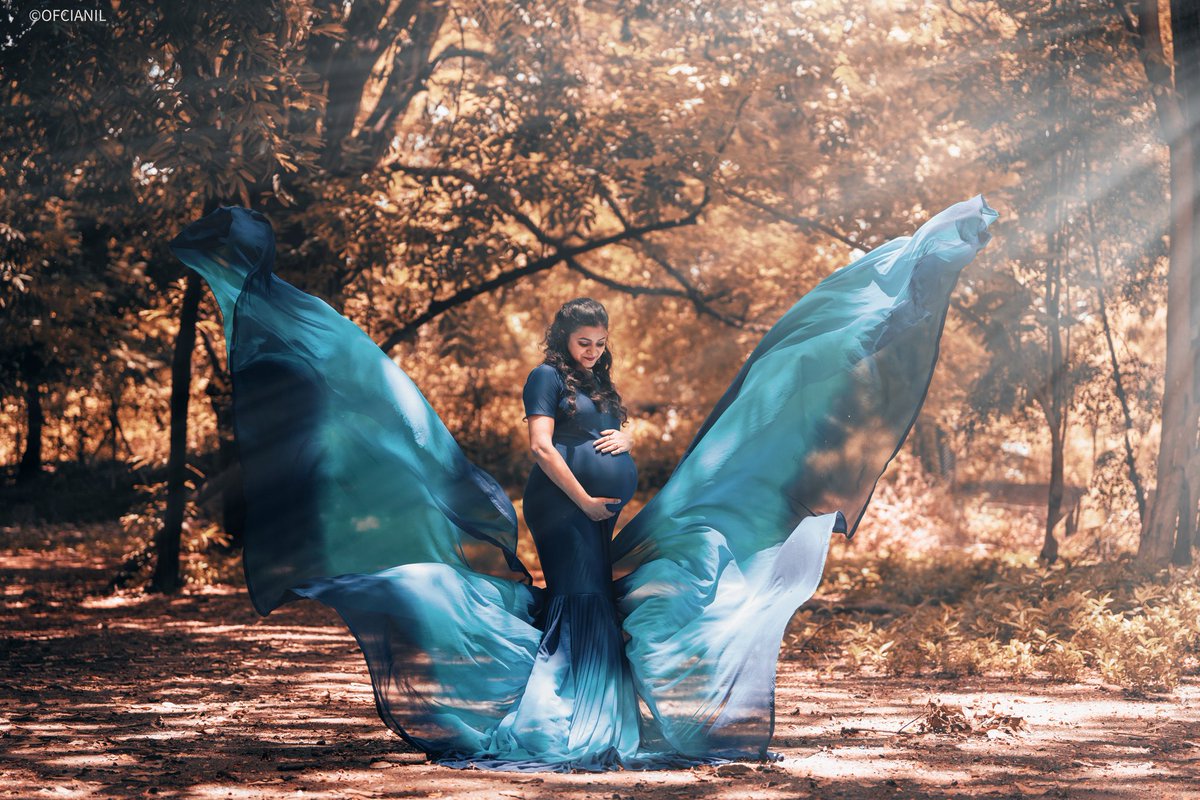 “The best thing to hold onto in life is each otherA photo that touched my heart."

PS :- Picture from recent maternity shoot ,Book your shoot now.
Shot on #Sonya7iv
.
.
.
#maternity #Shoot #PictureOfTheDay #Photos  #PhotoOfTheDay #photograghy #shoot