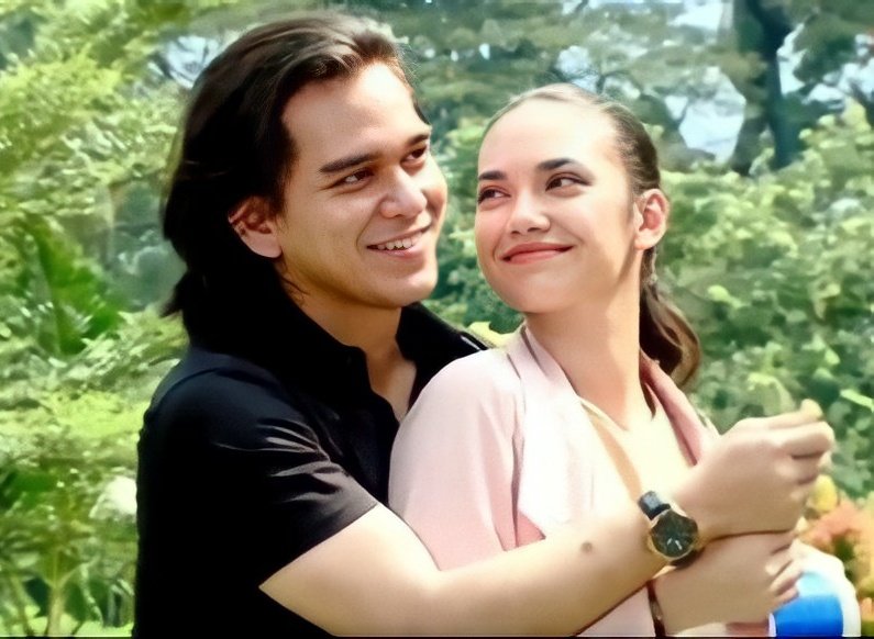 SamudraCinta_'s tweet photo. [Fajar Cornelia on screen]

"Semoga do'a kita dikabulkan sama Tuhan ya, Mas. " - Cornelia - 

❤🥀

Cc : @sinemart_ph @SCTV  
Cr : Skrinsut [EPS 644]

#FaLia #FajarCornelia #ThrowbackScene #BHSI https://t.co/Lk9zfZmhEm