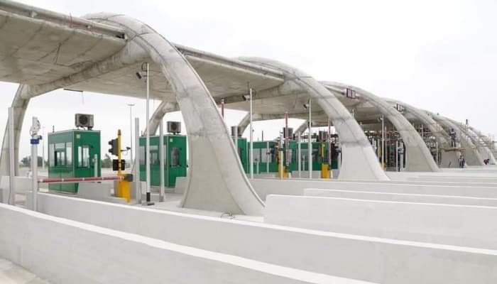 On dit de lutter contre la pauvreté 
Pas lutter contre les pauvres.
Appelez moi patco là