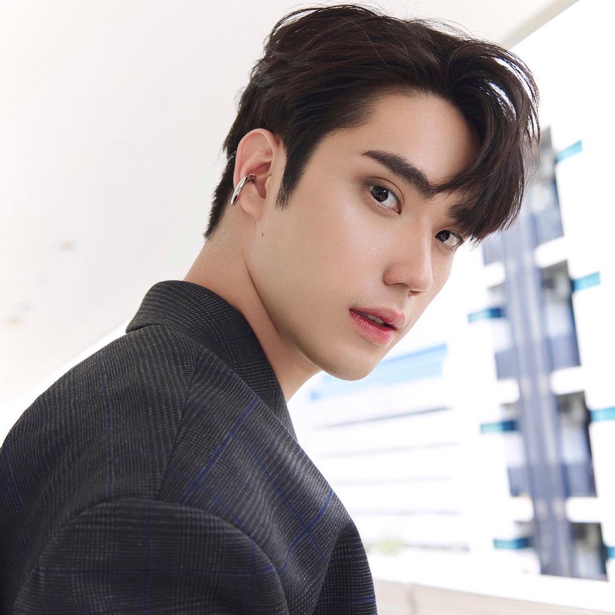alphayee1's tweet photo. I can't with his Beauty!😍✨
#TEeThanapon @Tee_Jaruji https://t.co/b4OqTmgQKI