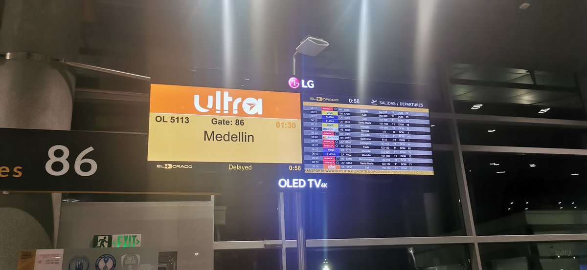 Mattachos's tweet photo. @ultraairoficial tenemos un retraso de 9 horas....#ultralentos siendo la. 1am los muchachos del counter no tiene información. https://t.co/LSLym53cbD